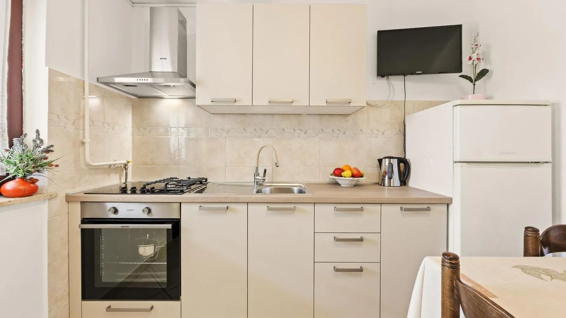Apartments Karlo 604 Pula 0*,